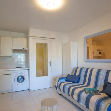 Appartamento Les Regates-4 By Interhome