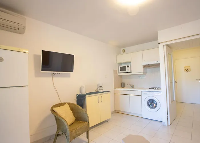 Les Regates-4 By Interhome Appartement