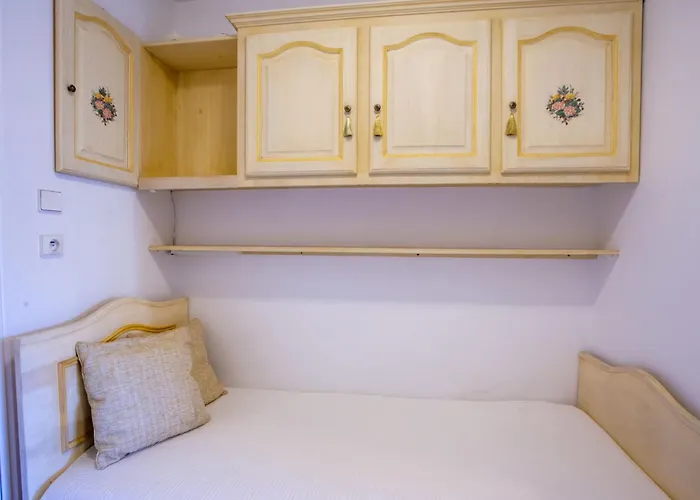 Les Regates-4 By Interhome